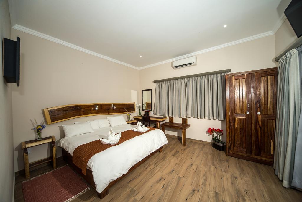 Casa Forno Country Hotel Otjiwarongo Exterior foto